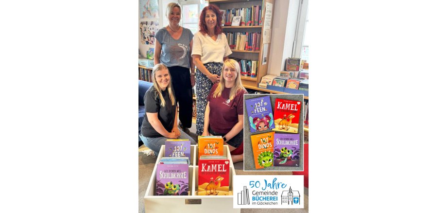 Spende zum 50. Geburtstag der Gemeinde-Bücherei Auf dem Foto sieht man den Team von Gemeinde Bücherei und verschiedene Bücher