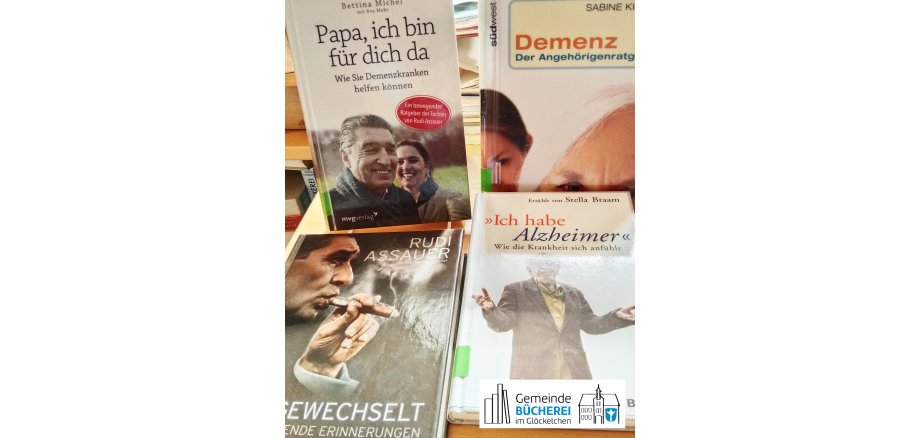 Im Foto zu sehen ist eine Auswahl an Literatur zum Thema Demenz
