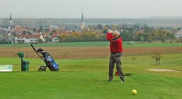 Golfplatz mit Golfspieler