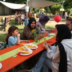 Essen bei der Jubiläums Programm der KITA Wichernweg