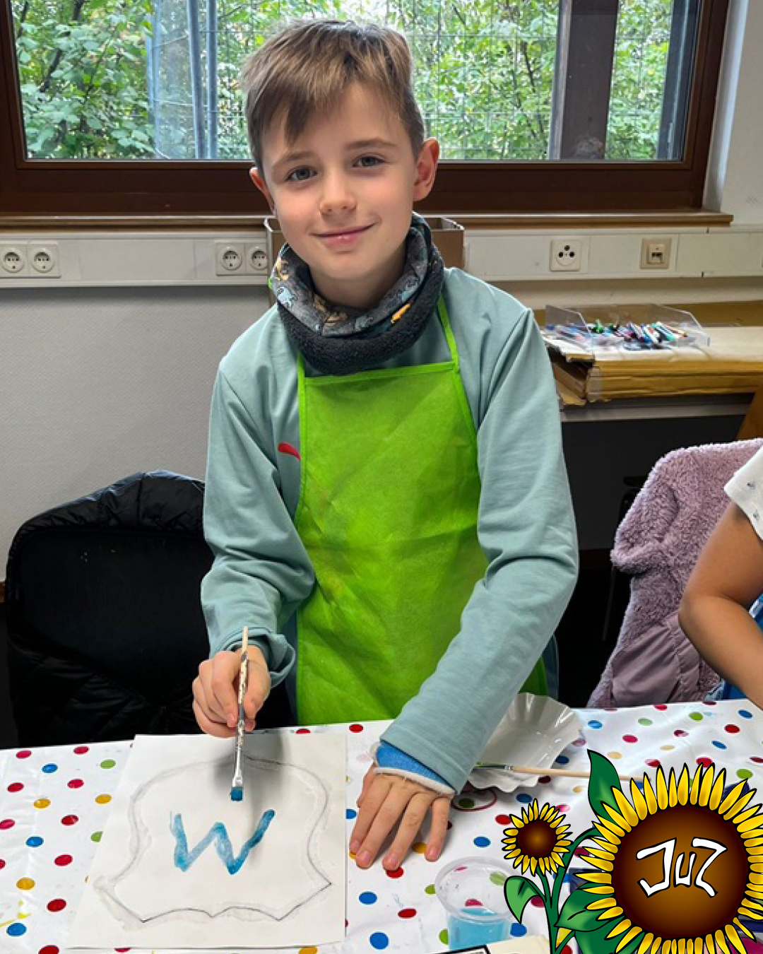 Auf dem Bild zu sehen ist die Anfertigung eines Schildes für Helden