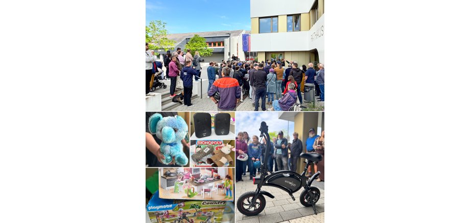 Fundsachenversteigerung der Gemeinde Auf dem Bild sind Eindrücke der Fundsachenversteigerung zu sehen