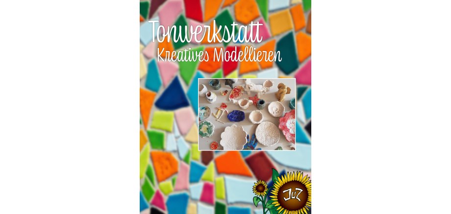 Ergebnisse aus vorheriger Tonwerkstatt und im HIntergrund ein Mosaik