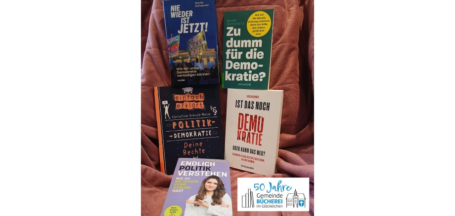 Demokratie verstehen, Demokratie stärken Auf dem Bild sieht man verschiedene Bücher