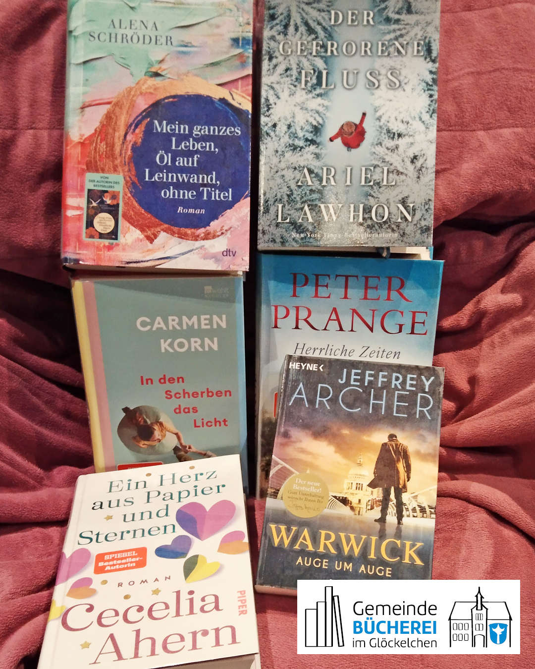 Auf dem Foto sind verschiedene Bücher zu sehen