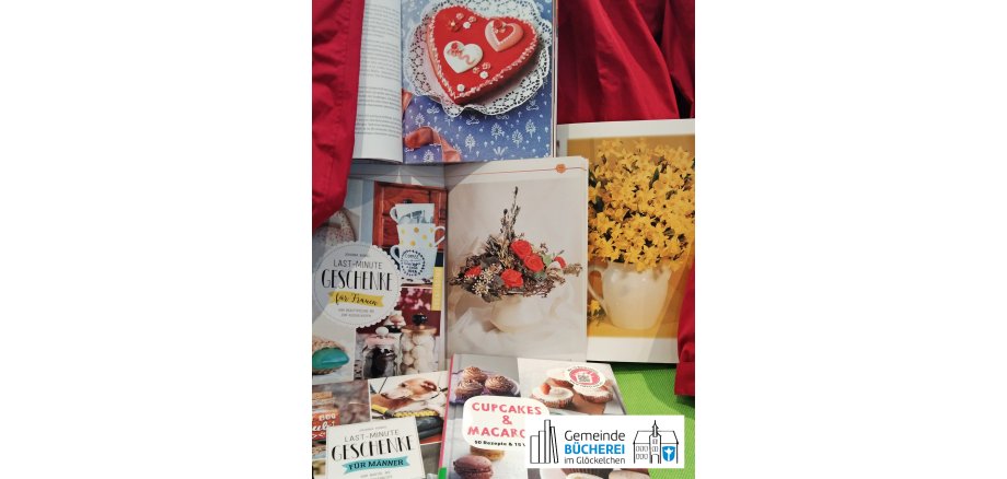 Auf dem Foto sind die genannten Bücher zu sehen